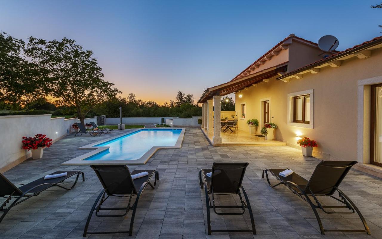 Villa Desapemani Žminj 외부 사진