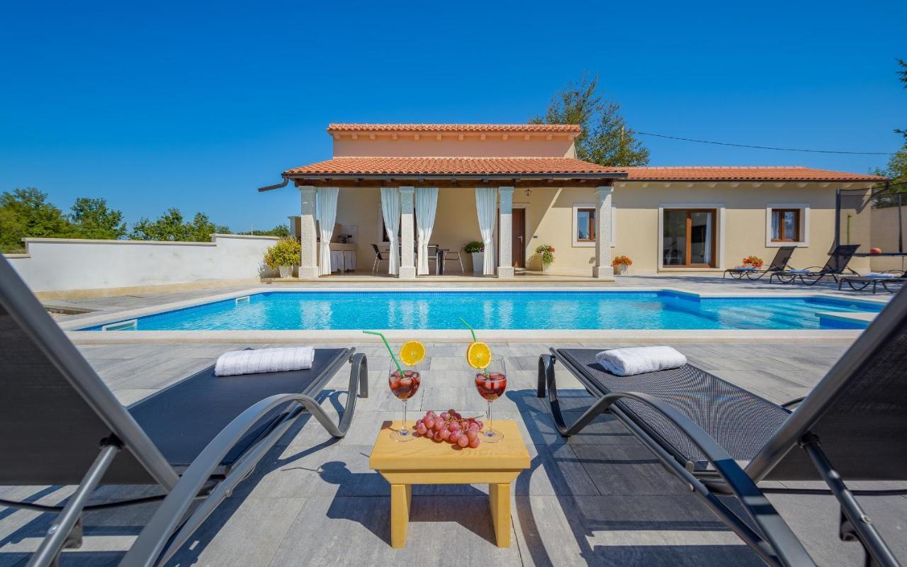 Villa Desapemani Žminj 외부 사진