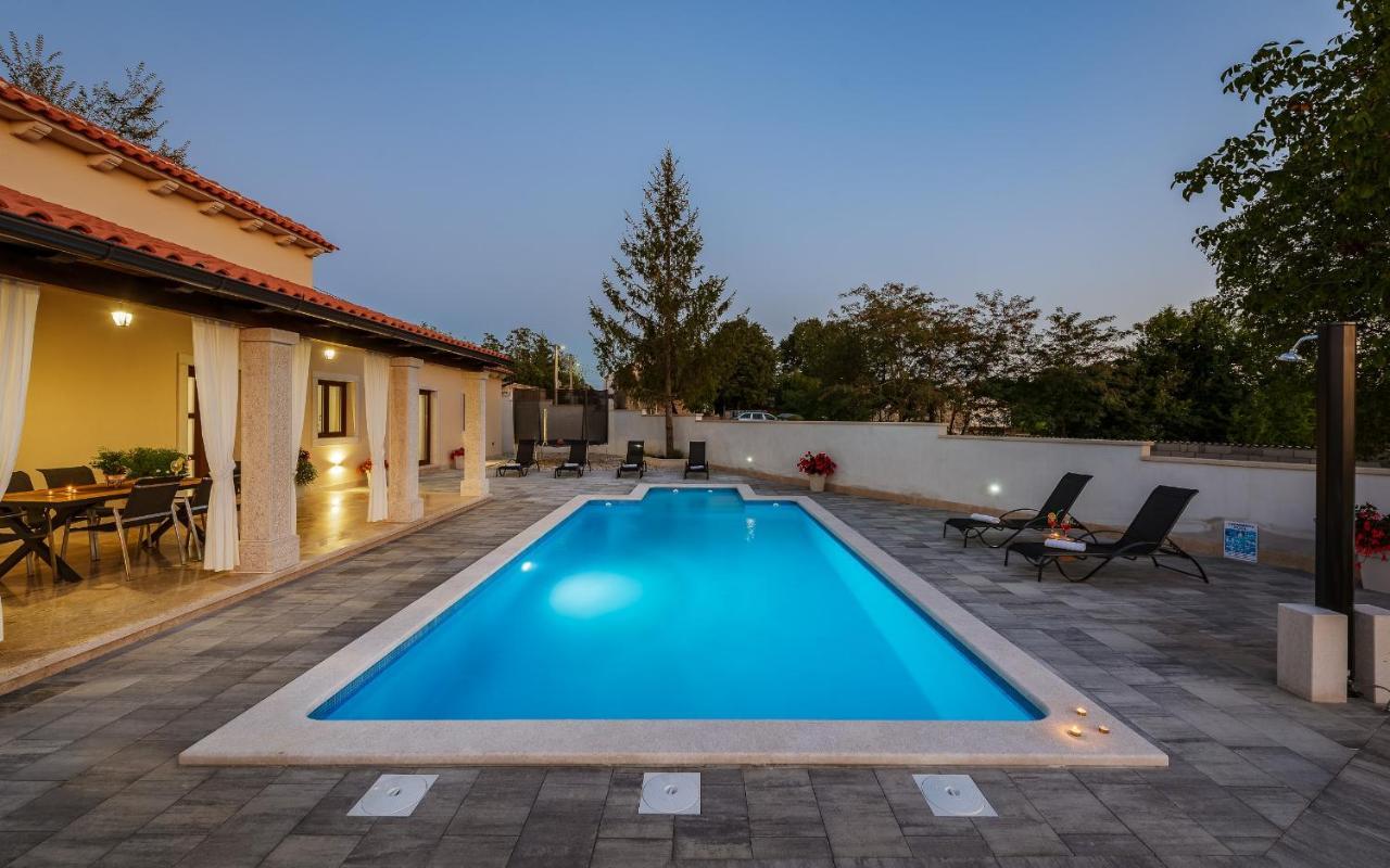 Villa Desapemani Žminj 외부 사진