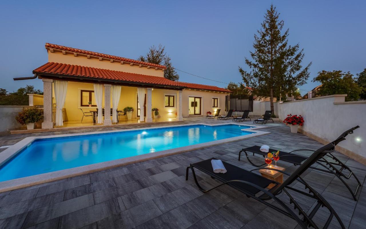 Villa Desapemani Žminj 외부 사진