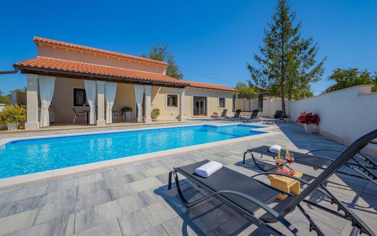 Villa Desapemani Žminj 외부 사진
