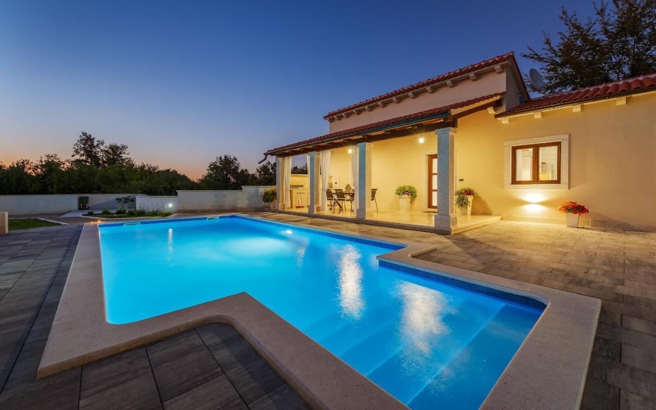 Villa Desapemani Žminj 외부 사진